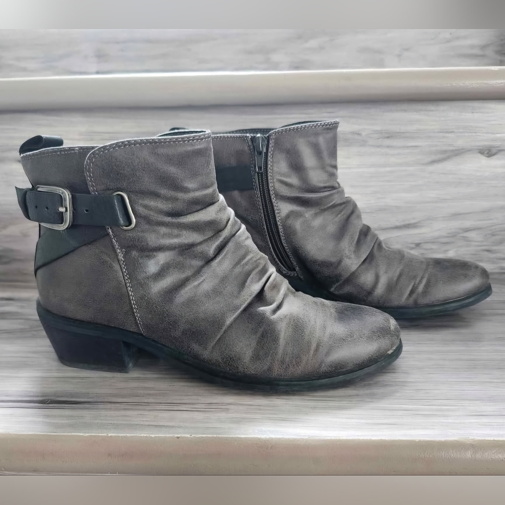 BareTraps Women's Ankle Boots